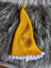 Load image into Gallery viewer, Crochet Gnome Towel Topper
