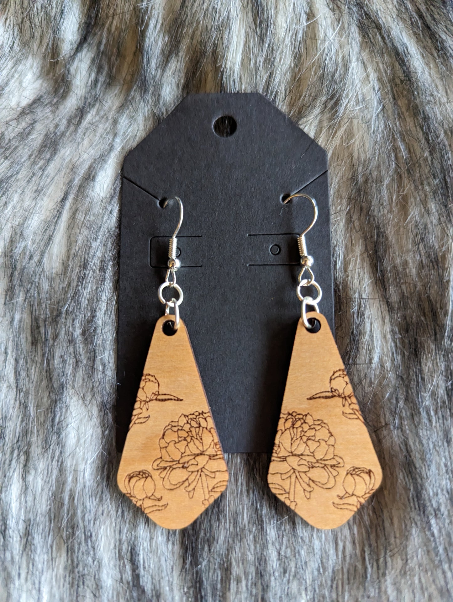 Cherry Wood Peonie Dangle Earrings