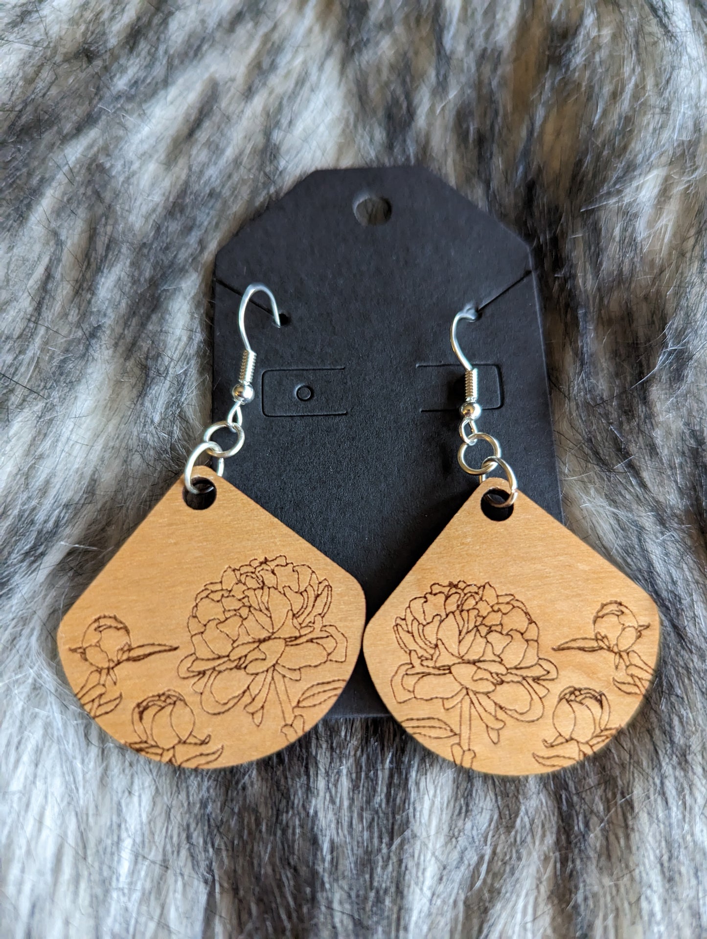 Cherry Wood Peonie Dangle Earrings