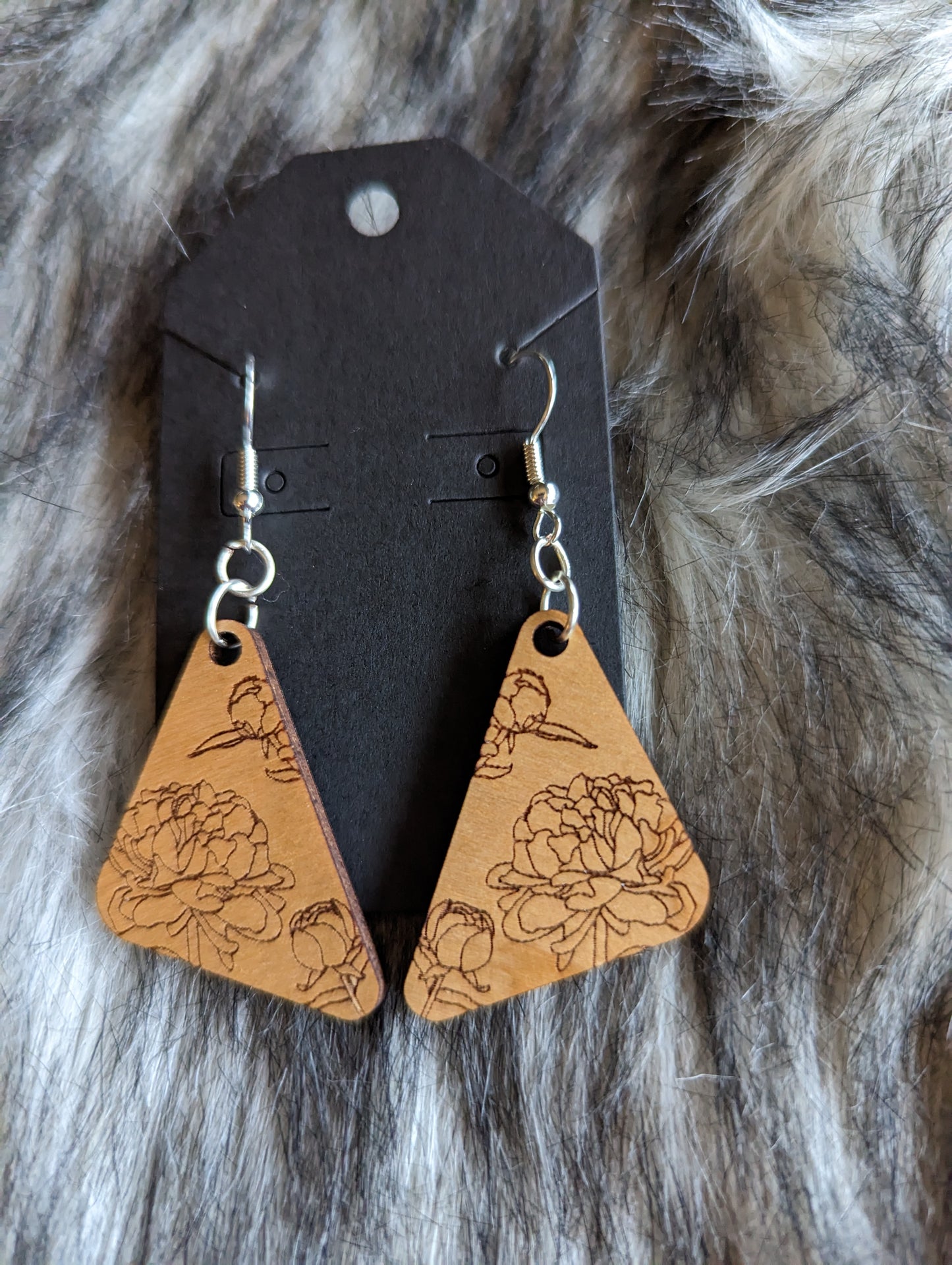 Cherry Wood Peonie Dangle Earrings